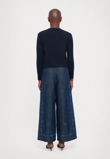 Вязаная кофта