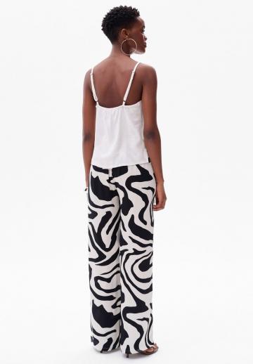 Топ на бретельках