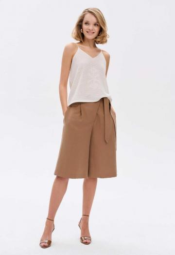 Топ на бретельках