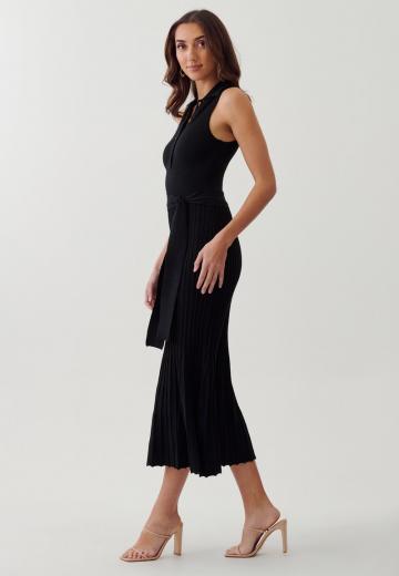 Платье футляр