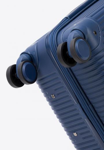 Чемодан на колесах