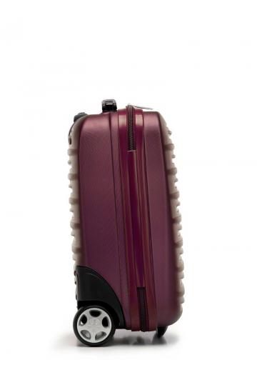 Чемодан на колесах