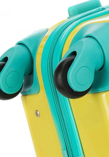 Чемодан на колесах