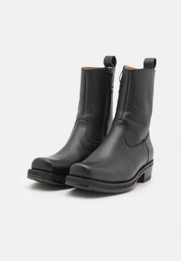 Ковбойские сапоги