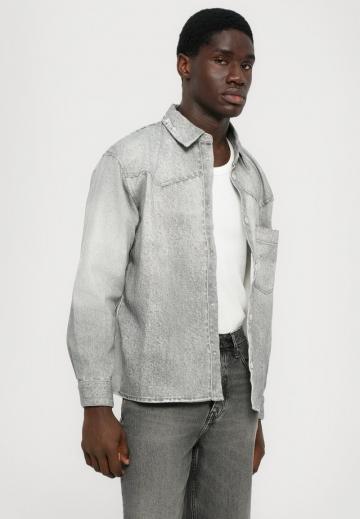 Свободные джинсы