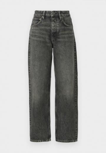 Свободные джинсы