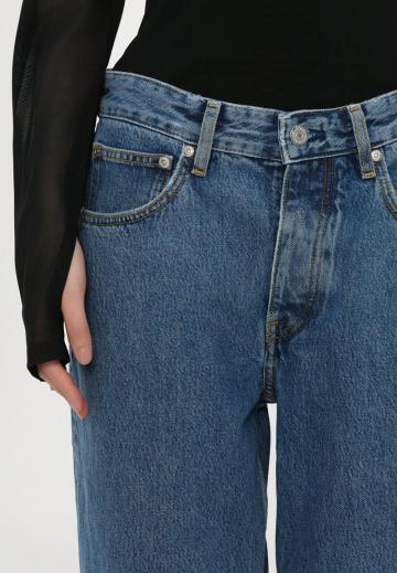 Свободные джинсы