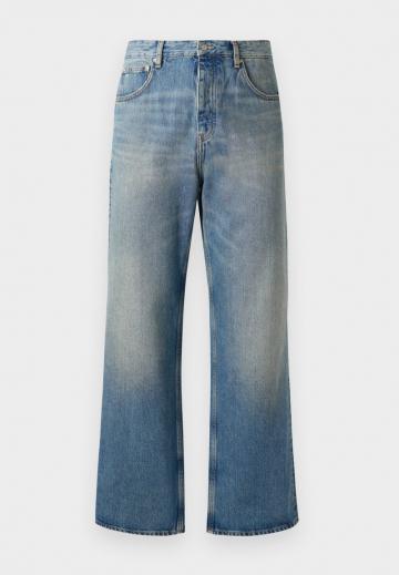 Свободные джинсы