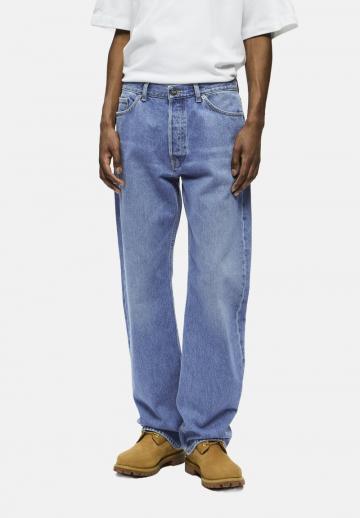 Прямые джинсы