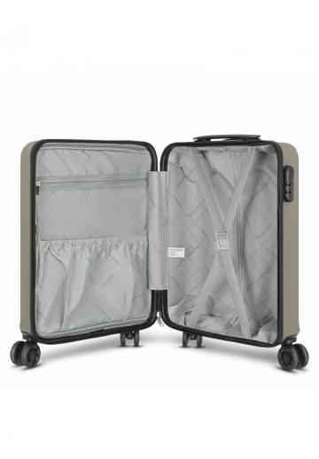 Чемодан на колесах