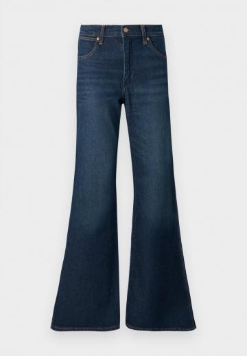 Клешеные джинсы