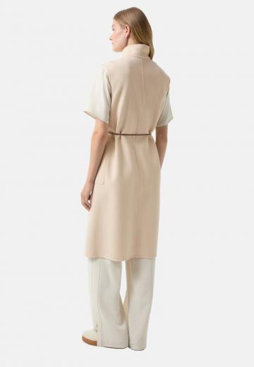 Длинный жилет