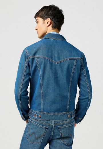 Джинсовая куртка