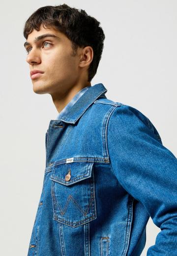 Джинсовая куртка
