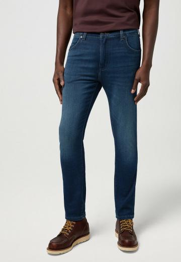 Узкие джинсы