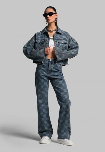 Клешеные джинсы