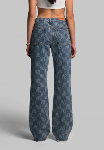 Клешеные джинсы