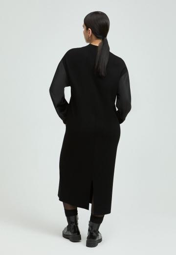 Вязаное платье