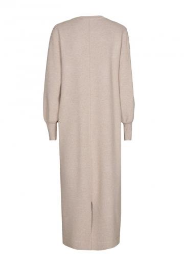 Вязаное платье