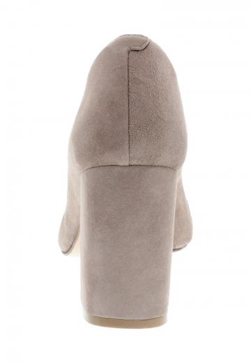 Туфли на высоком каблуке