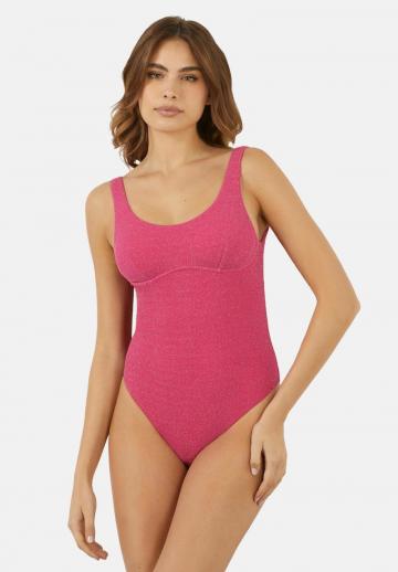 Слитный купальник