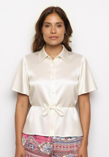 Атласная блузка