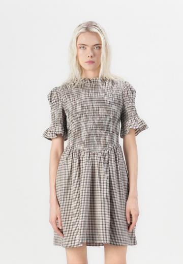 Короткое платье