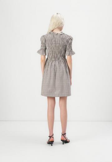 Короткое платье