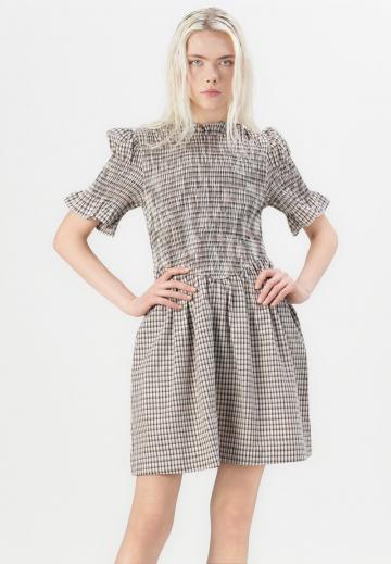 Короткое платье