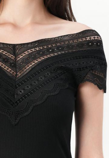 Кружевная блузка