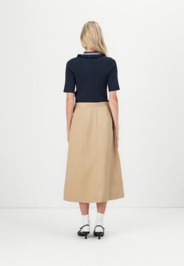 Юбка с накладными карманами