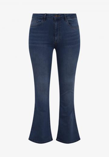 Клешеные джинсы