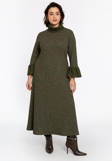 Вязаное платье