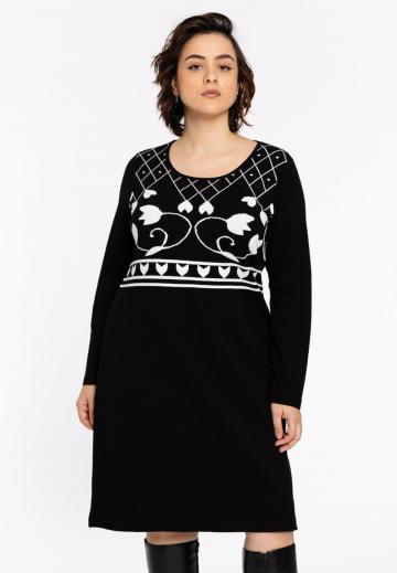 Вязаное платье