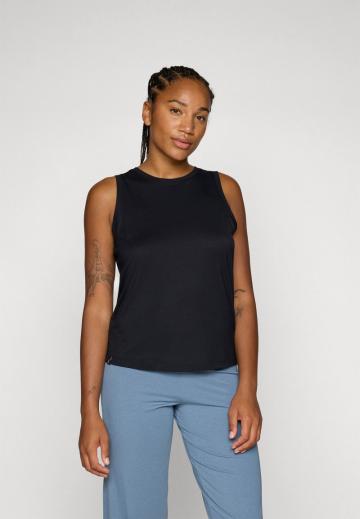 Спортивный топ