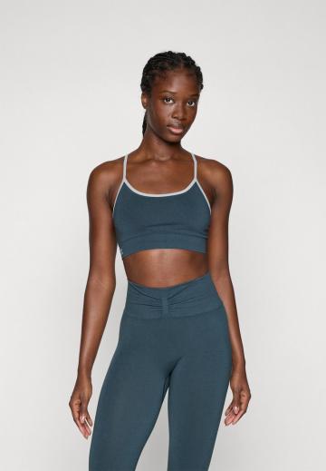 Спортивный бюстгальтер
