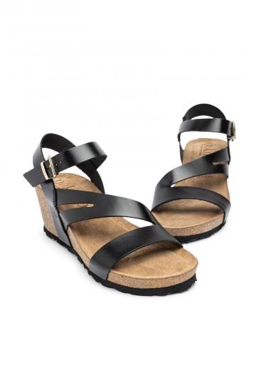 Босоножки на танкетке