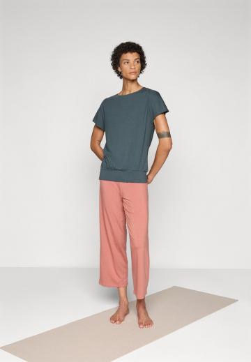 Спортивная майка