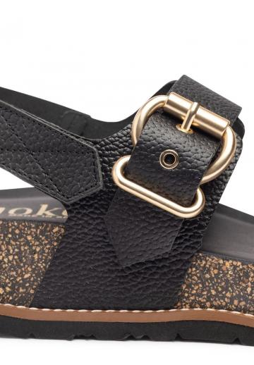 Босоножки на танкетке