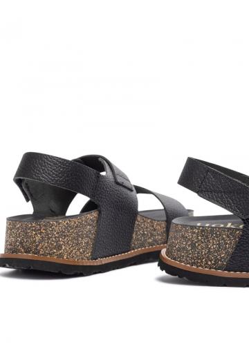 Босоножки на танкетке