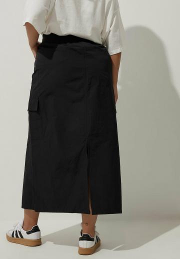 Юбка с накладными карманами