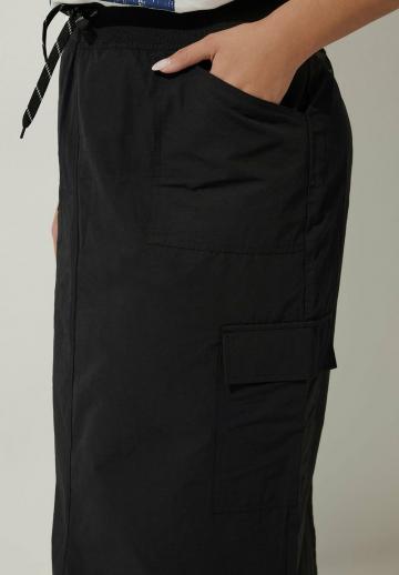 Юбка с накладными карманами