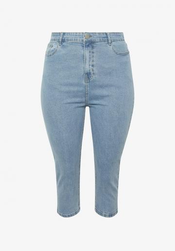 Короткие джинсы