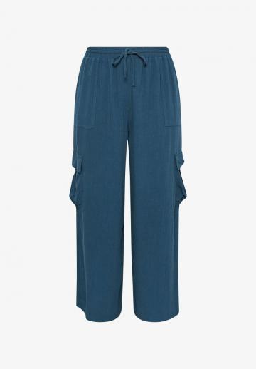 Брюки с накладными карманами