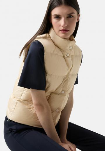 Пуховой жилет