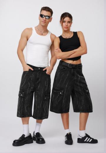 Короткие джинсы