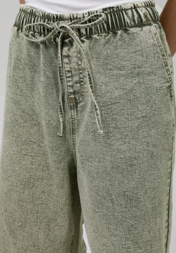 Свободные джинсы