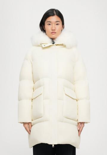 Пуховое пальто