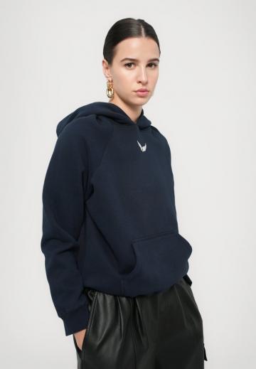 Пуловер с капюшоном