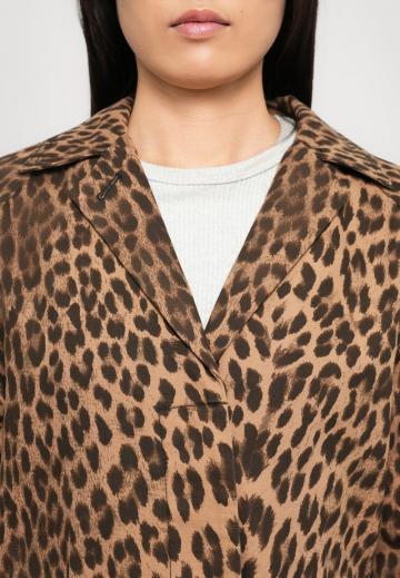 Шерстяное пальто